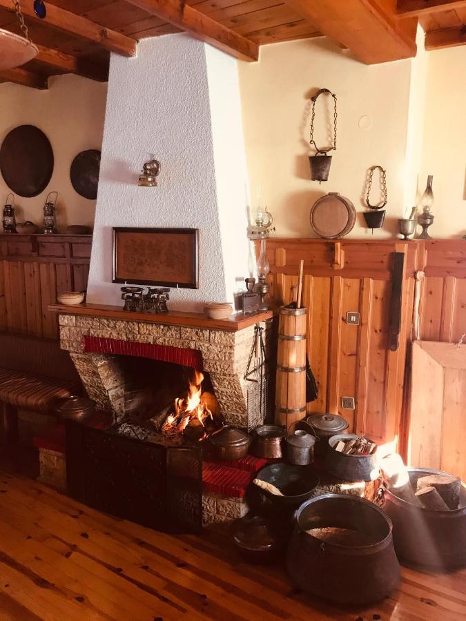 9Mouses Chasiotis Guest House Ampelakia 外观 照片