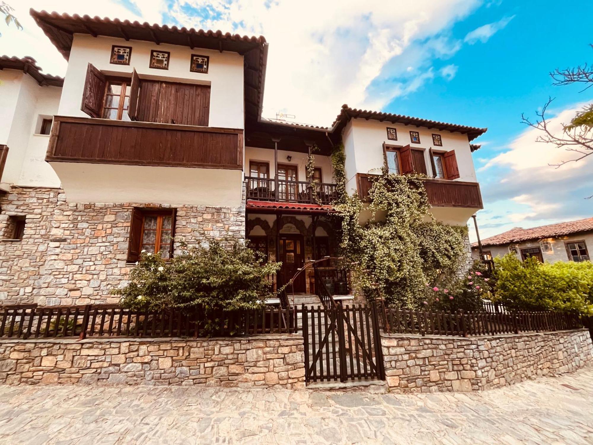 9Mouses Chasiotis Guest House Ampelakia 外观 照片